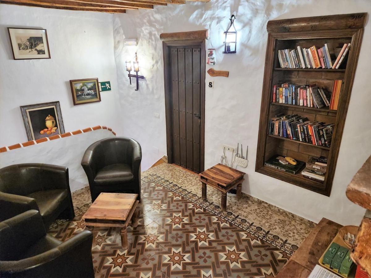 Posada La Plaza Canillas de Albaida Εξωτερικό φωτογραφία