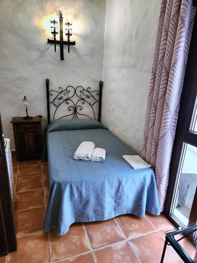 Posada La Plaza Canillas de Albaida Εξωτερικό φωτογραφία