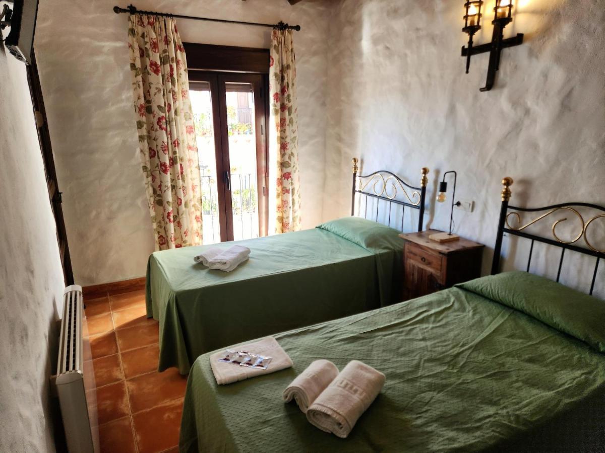 Posada La Plaza Canillas de Albaida Εξωτερικό φωτογραφία